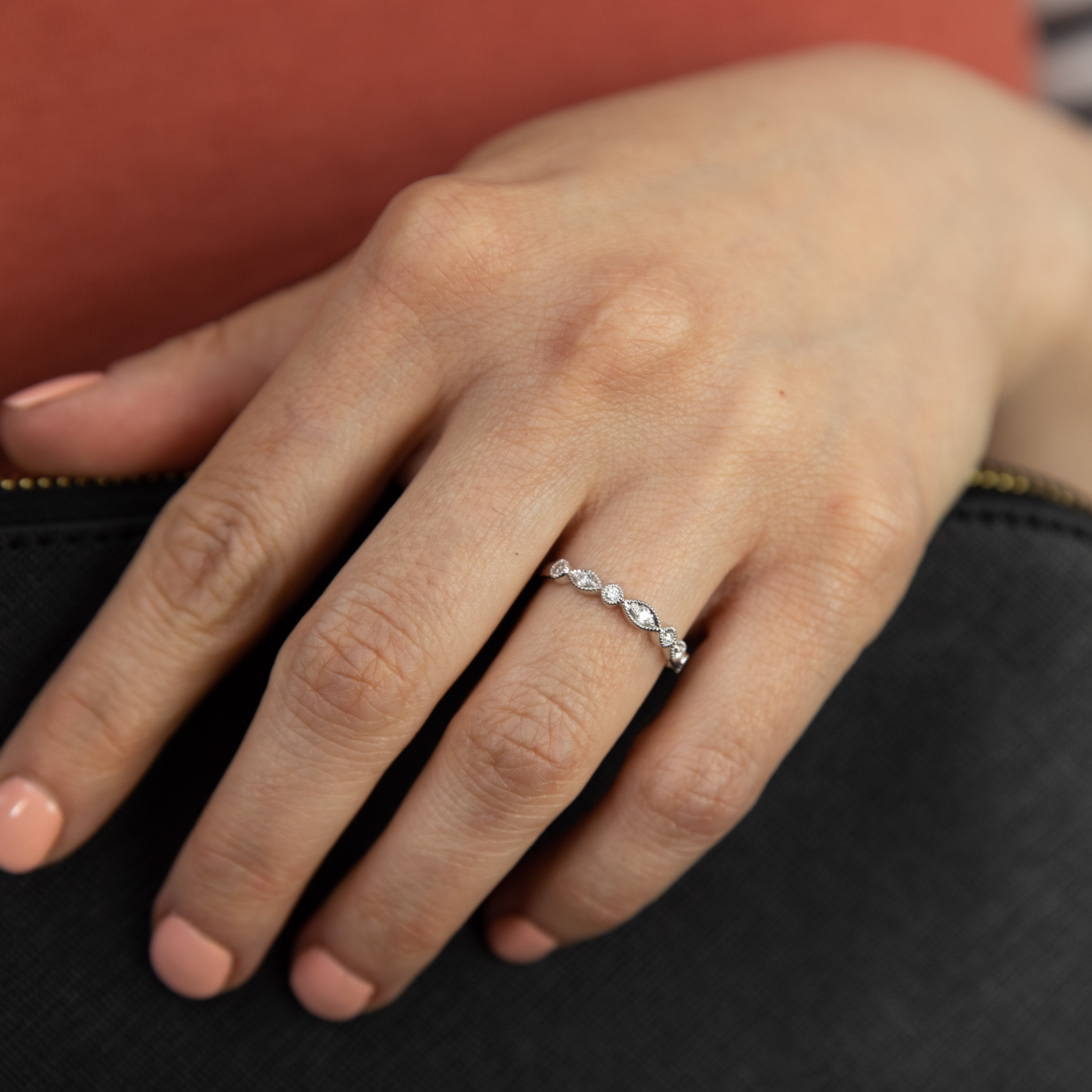 Exquisite 9ct White Gold Dress Ring with Flawless Cut Diamonds