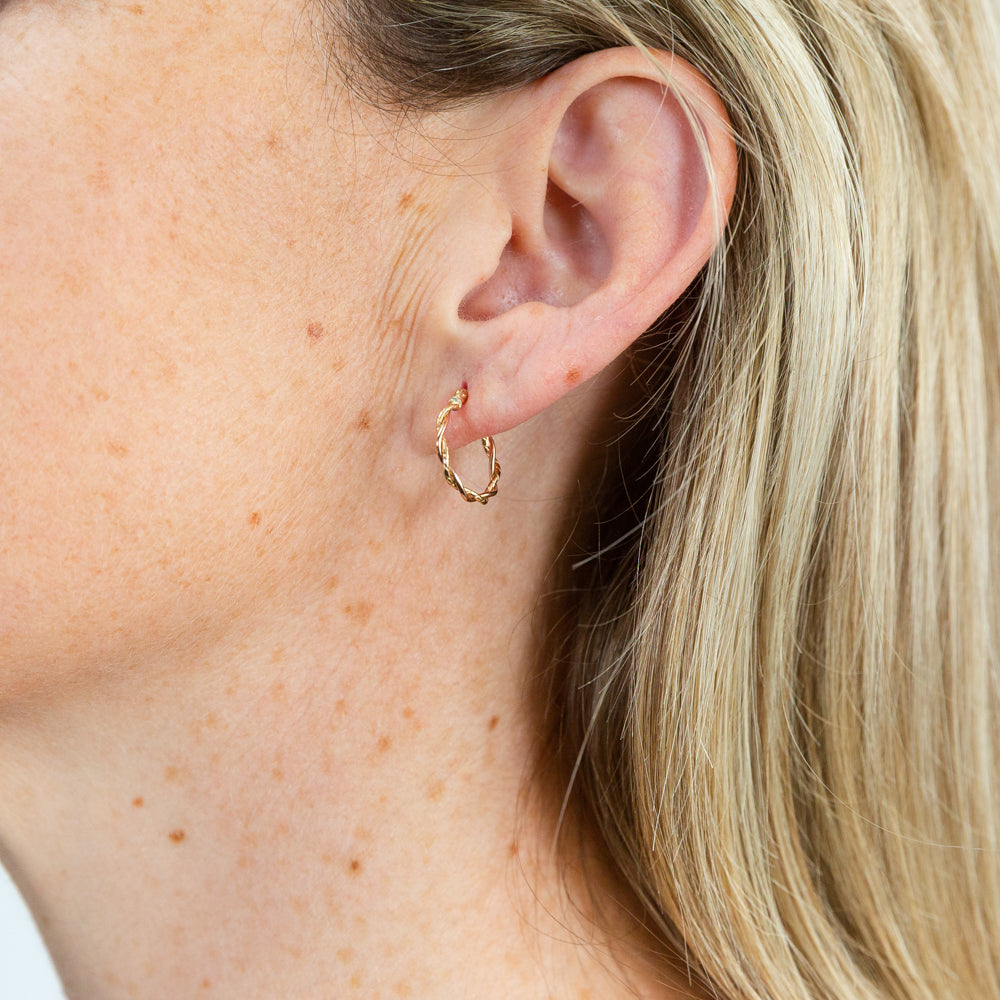 Stylish 9 Carat Yellow Gold Tube-Style Hoop Earrings for Fashionable Women