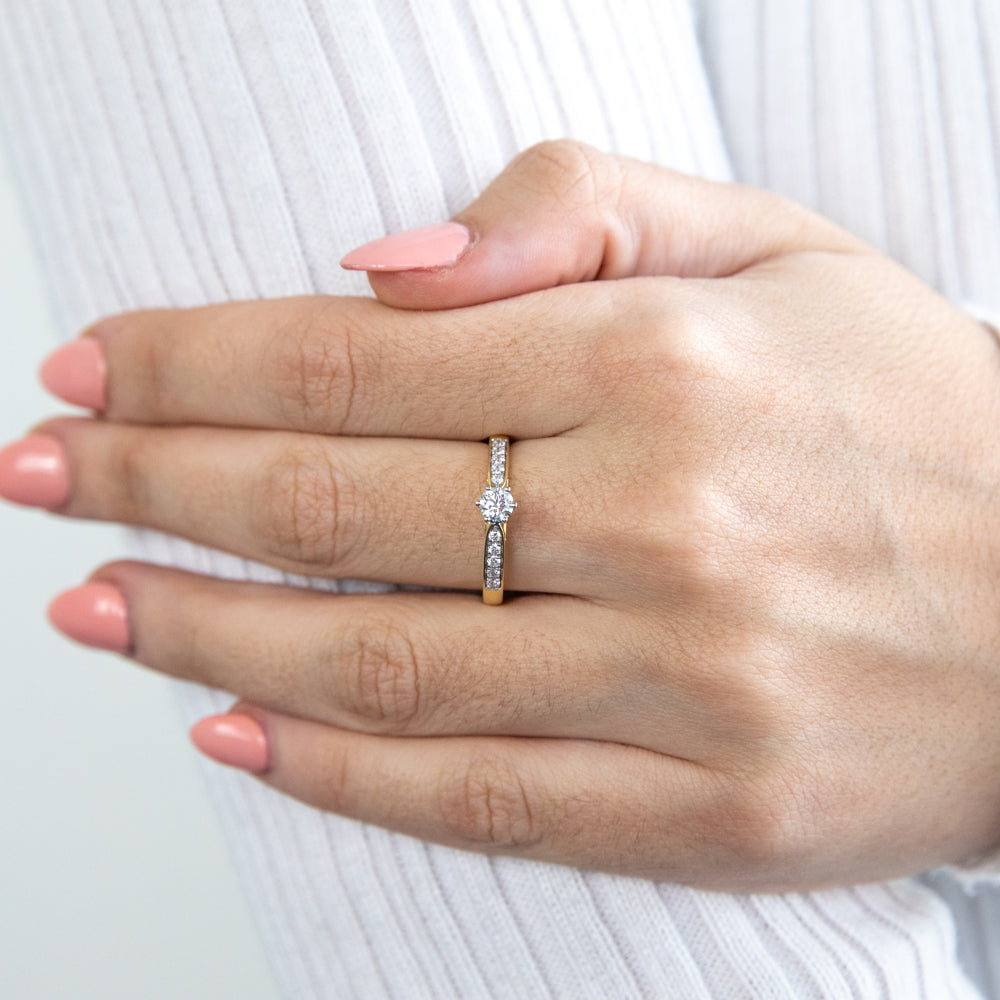 Exquisite 18ct Yellow Gold Engagement and Special Occasion Ring Adorned with 3/8 Carat of Perfectly Cut Diamonds