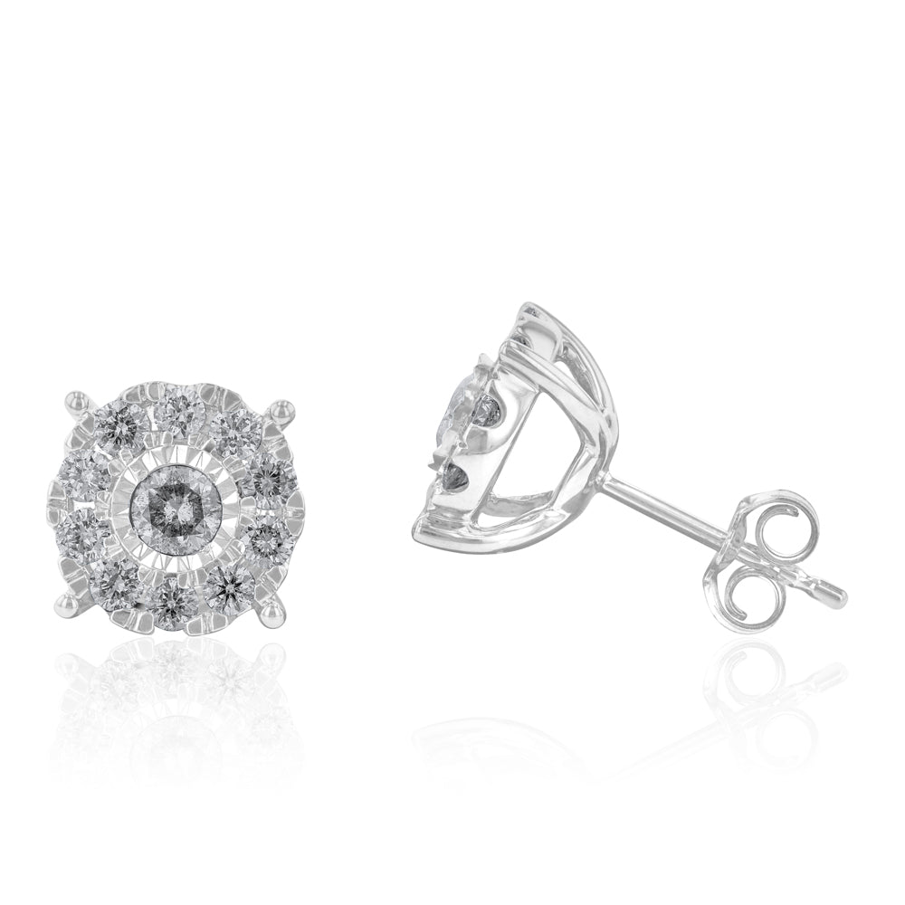 Exquisite 9 Carat White Gold Earrings Studded with 1 Carat Diamonds