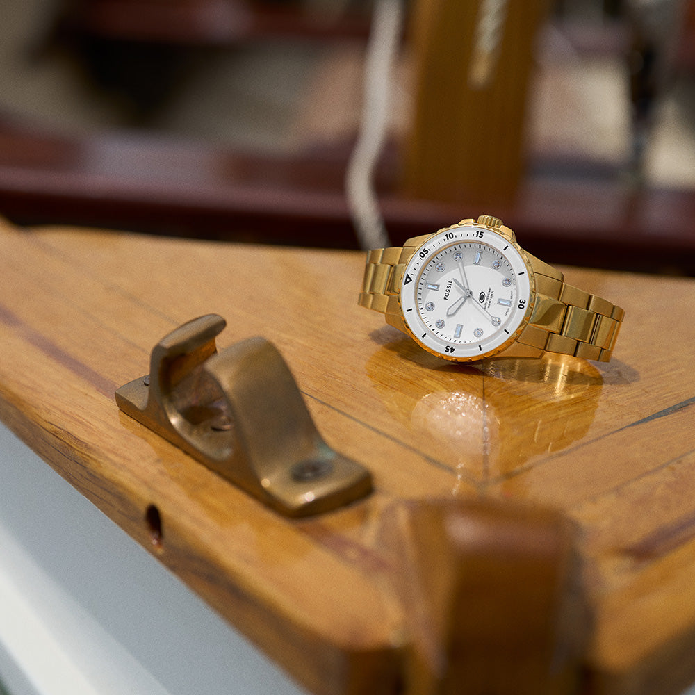 Fossil ES5350: Sophisticated Blue Watch with Gold - Tone Design