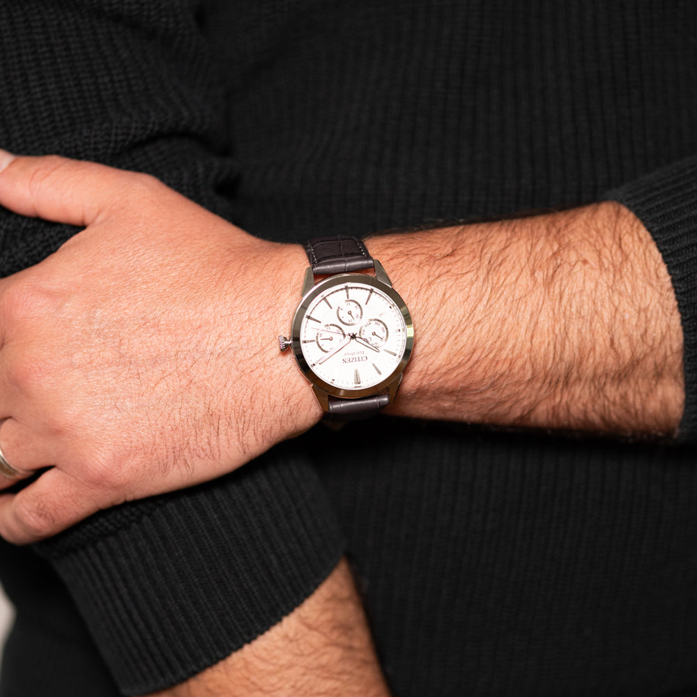 Citizen Eco-Drive BU2110-01A: A Stylish Multi-Function Watch with 6-Month Power Reserve