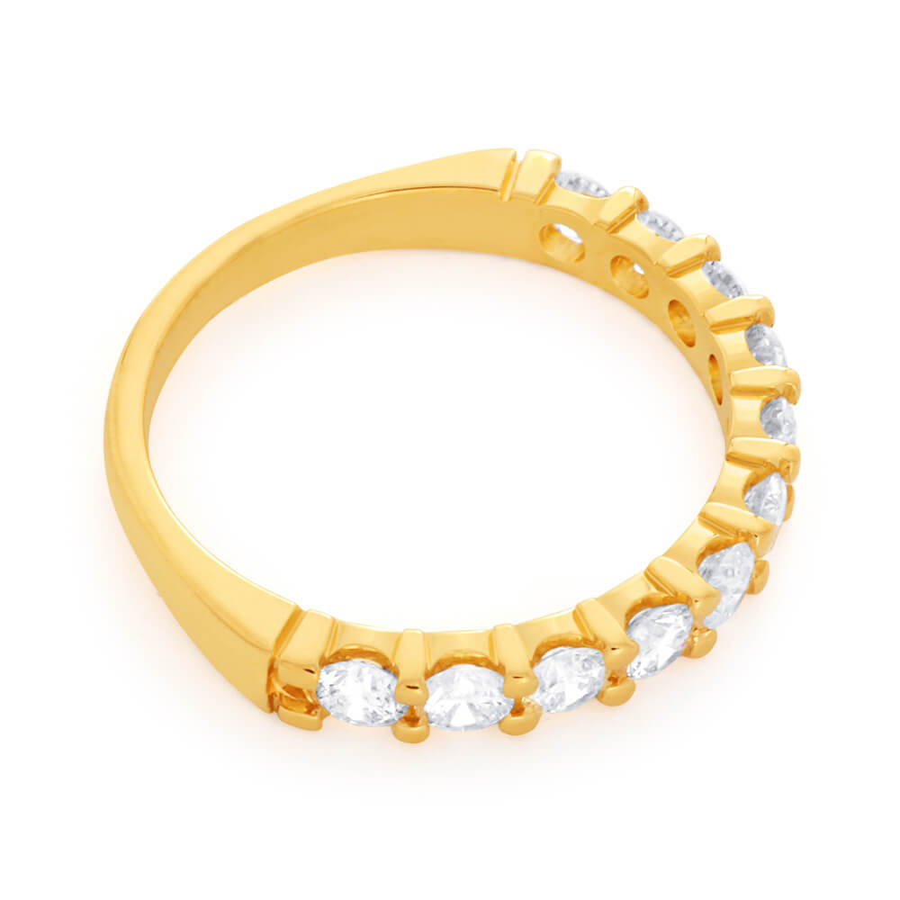 Luxurious 18ct Yellow Gold Ring Set with 10 Brilliant Cut Diamonds Totaling 1 Carat