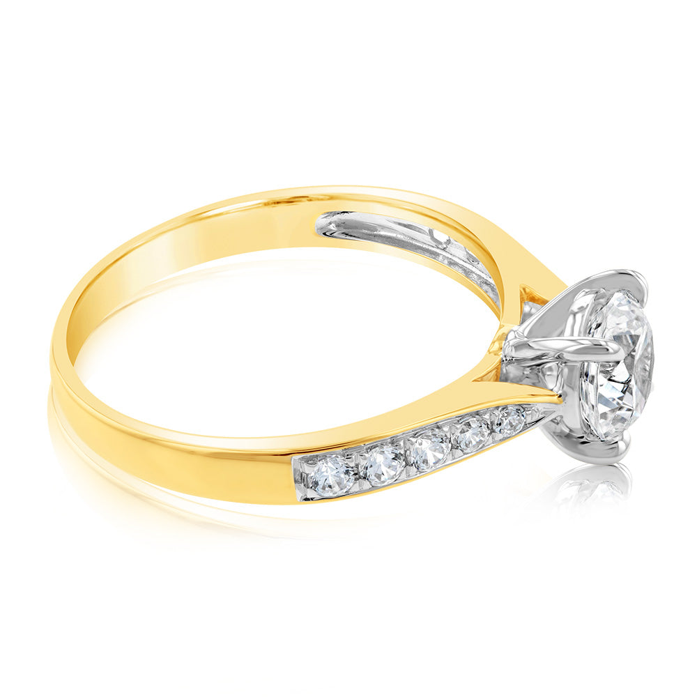 Stunning 9ct Yellow Gold Ring with White Cubic Zirconia Embellishments