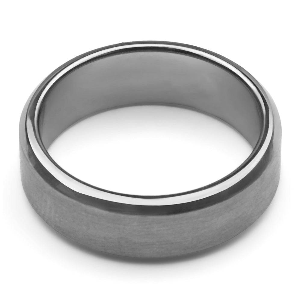 Exquisite 7mm Titanium Ring with Flawless Cut Design