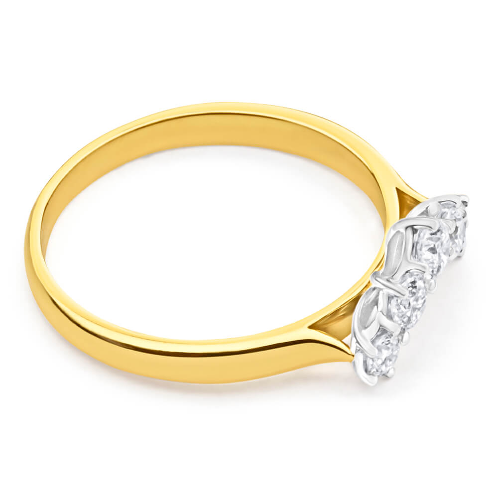 Stunning 18ct Yellow Gold Ring Set with 5 Diamonds Totaling 1/2 Carat
