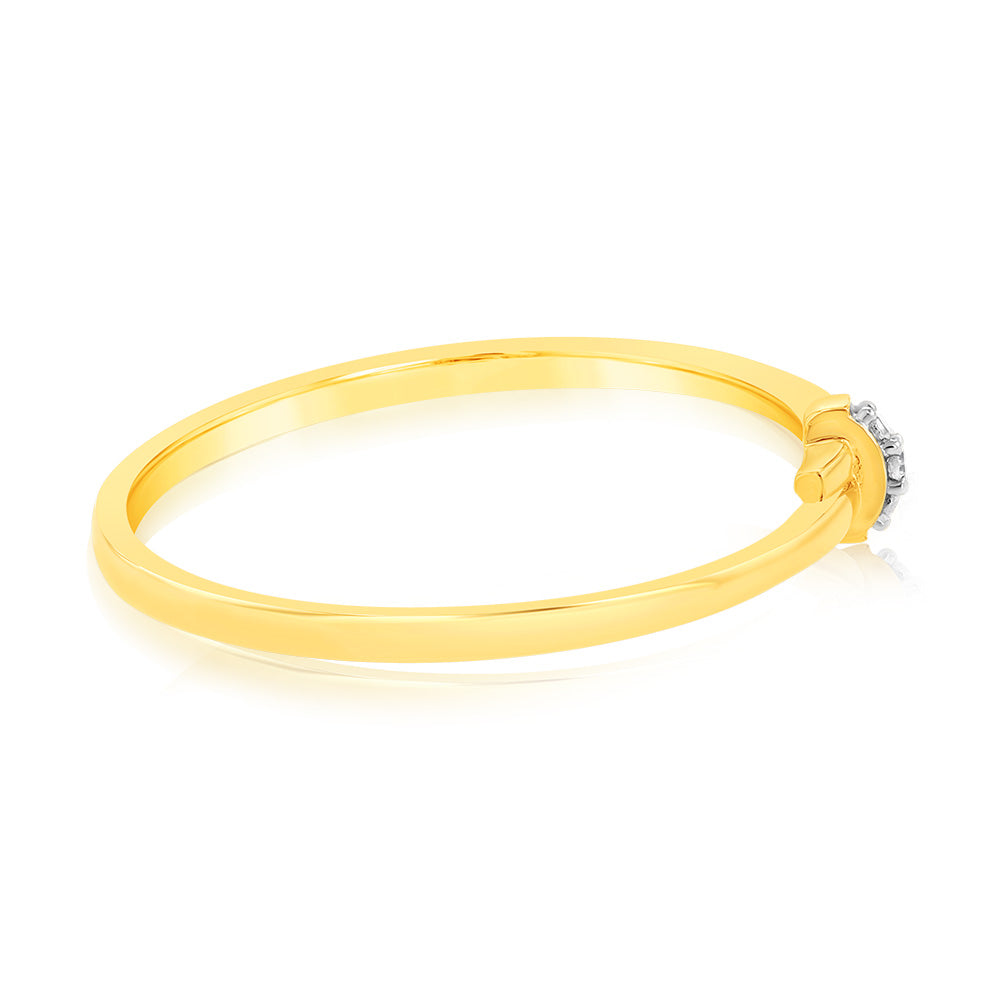 Exquisite 9ct Yellow Gold Ring with Two Brilliant Cut Diamonds