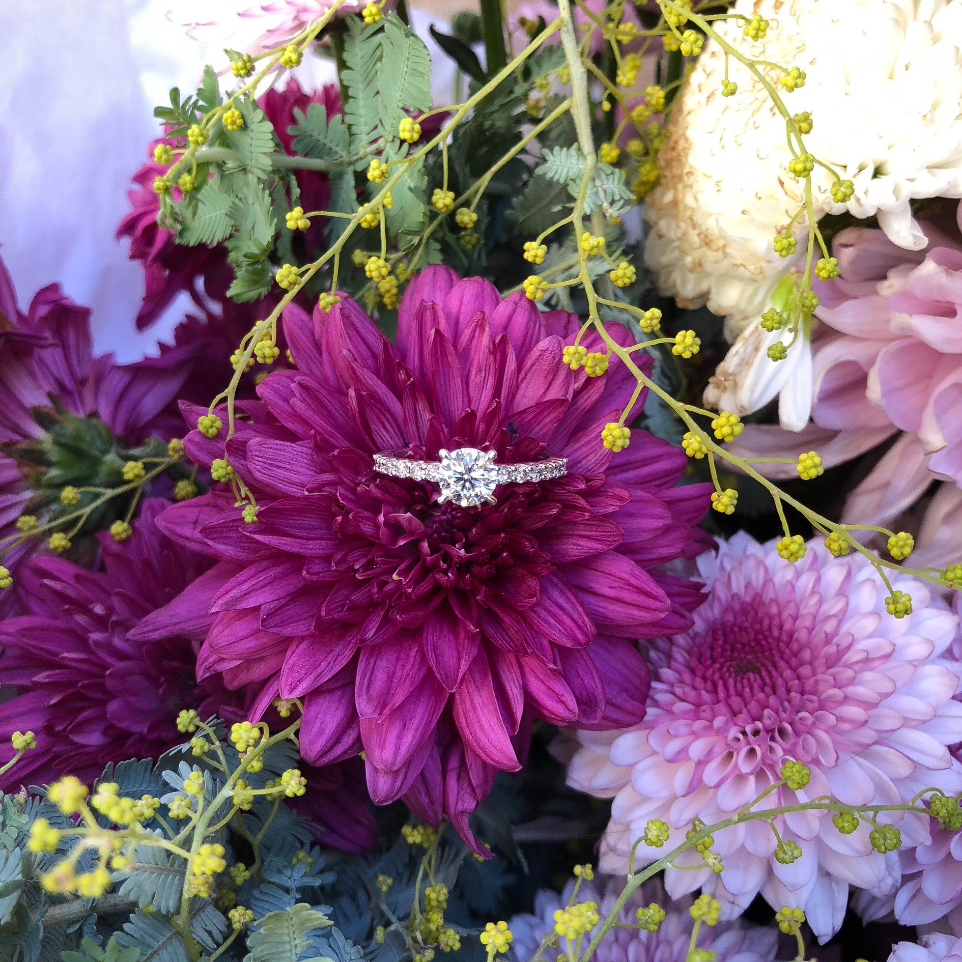 Exquisite 18ct White Gold Ring Adorned with 1 Carat of Brilliant - Cut Diamonds