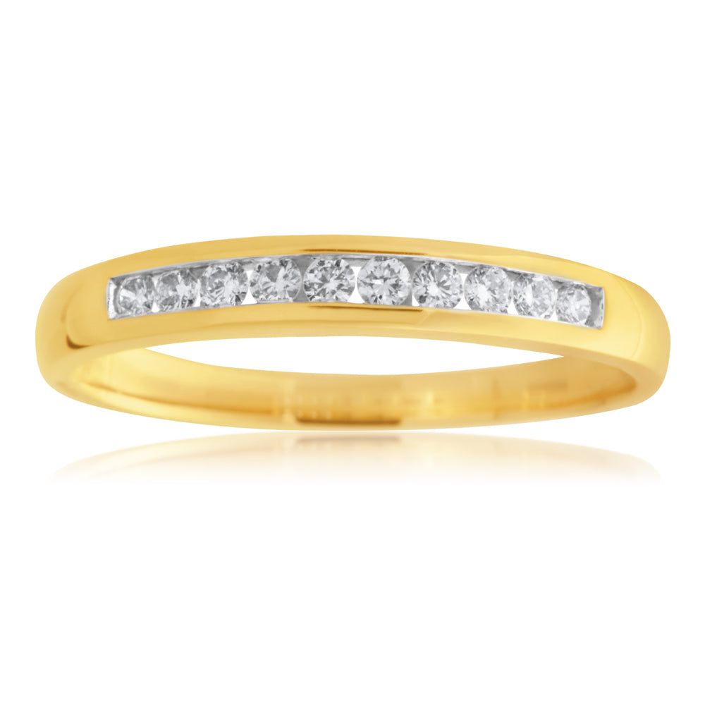 Exquisite 18ct Yellow Gold Women's Channel Set Diamond Ring Featuring 1/4 Carat and 10 Brilliant Cut Diamonds
