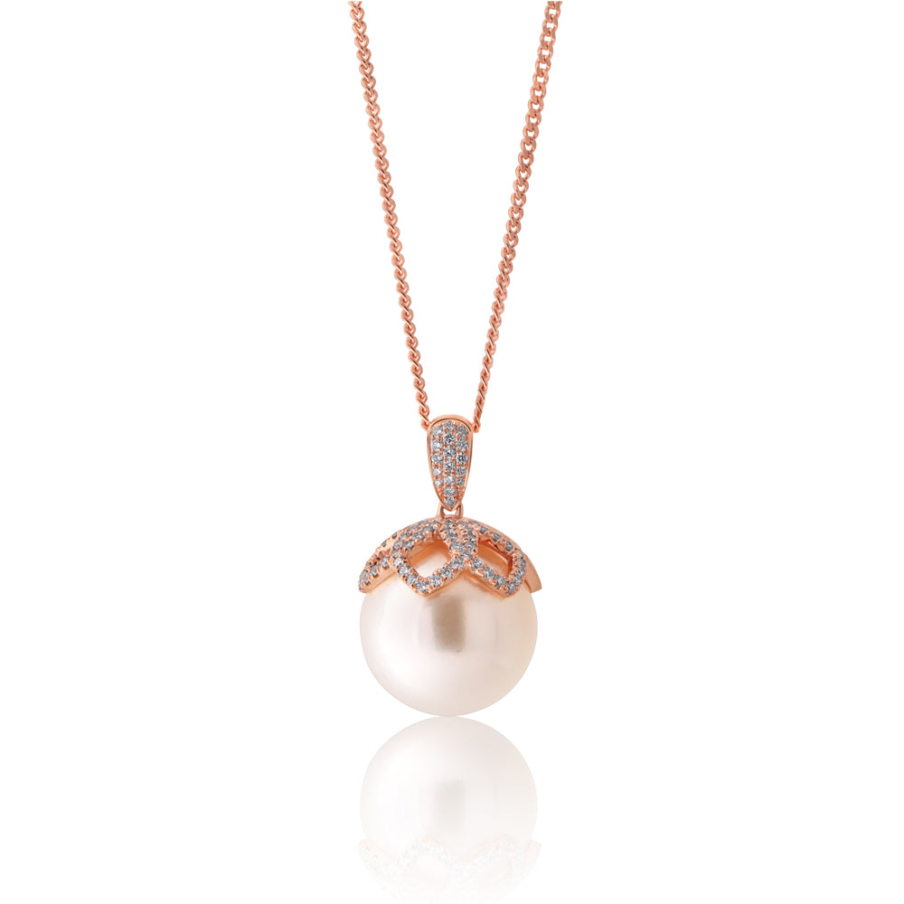 Exquisite 9 Carat Rose Gold South Sea Pearl and Diamond Pendant Jewelry Piece