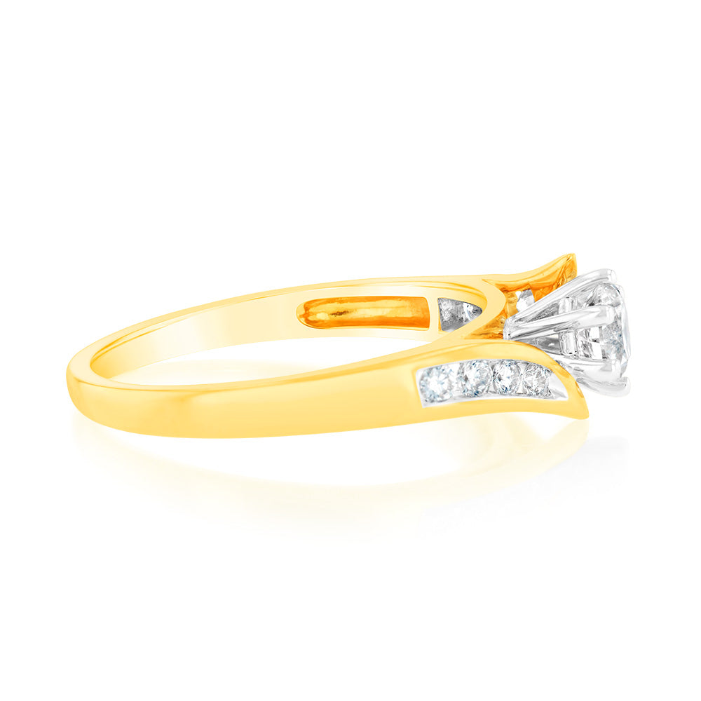 Stunning 18ct Yellow Gold Ring Featuring 1/2 Carat and 8 Brilliant Cut Diamonds