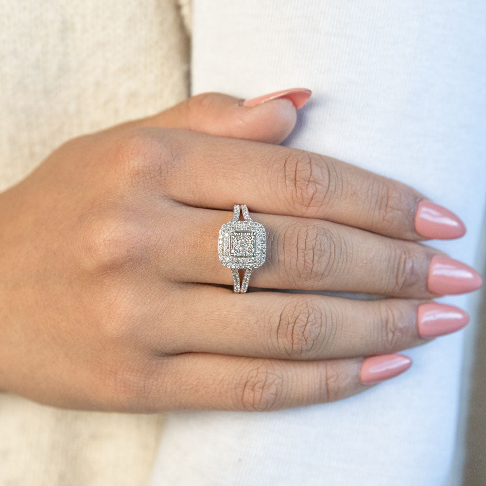 Exquisite 9ct White Gold Solitaire 1 Carat Diamond Ring Adorned with 91 Stunning Diamonds for Engagement, Wedding or Anniversary