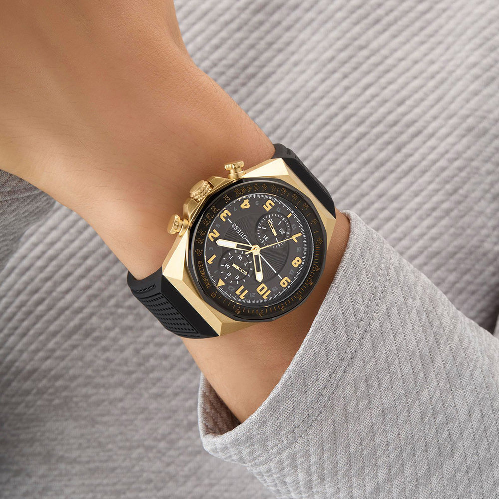 Guess D1 GW0902G1 Multi-Functional Men's Wristwatch