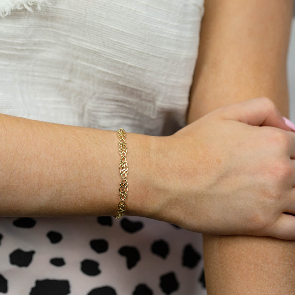 19cm 9ct Yellow Gold Stylish Twisted Link Bracelet for Any Occasion