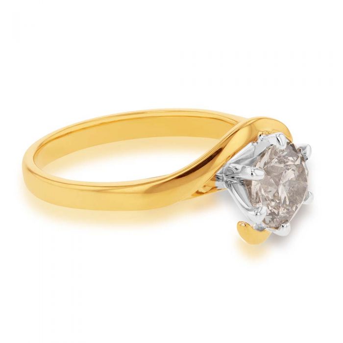 Stunning 18ct Yellow Gold Ring with 1.5 Carat Australian Diamond