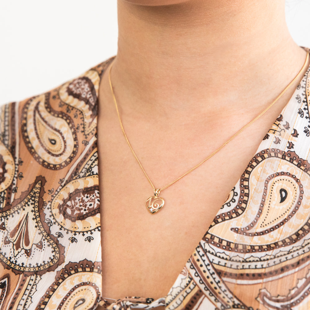 9ct Yellow Gold Zirconia-Embedded Number 16 Heart-Shaped Pendant for Necklace