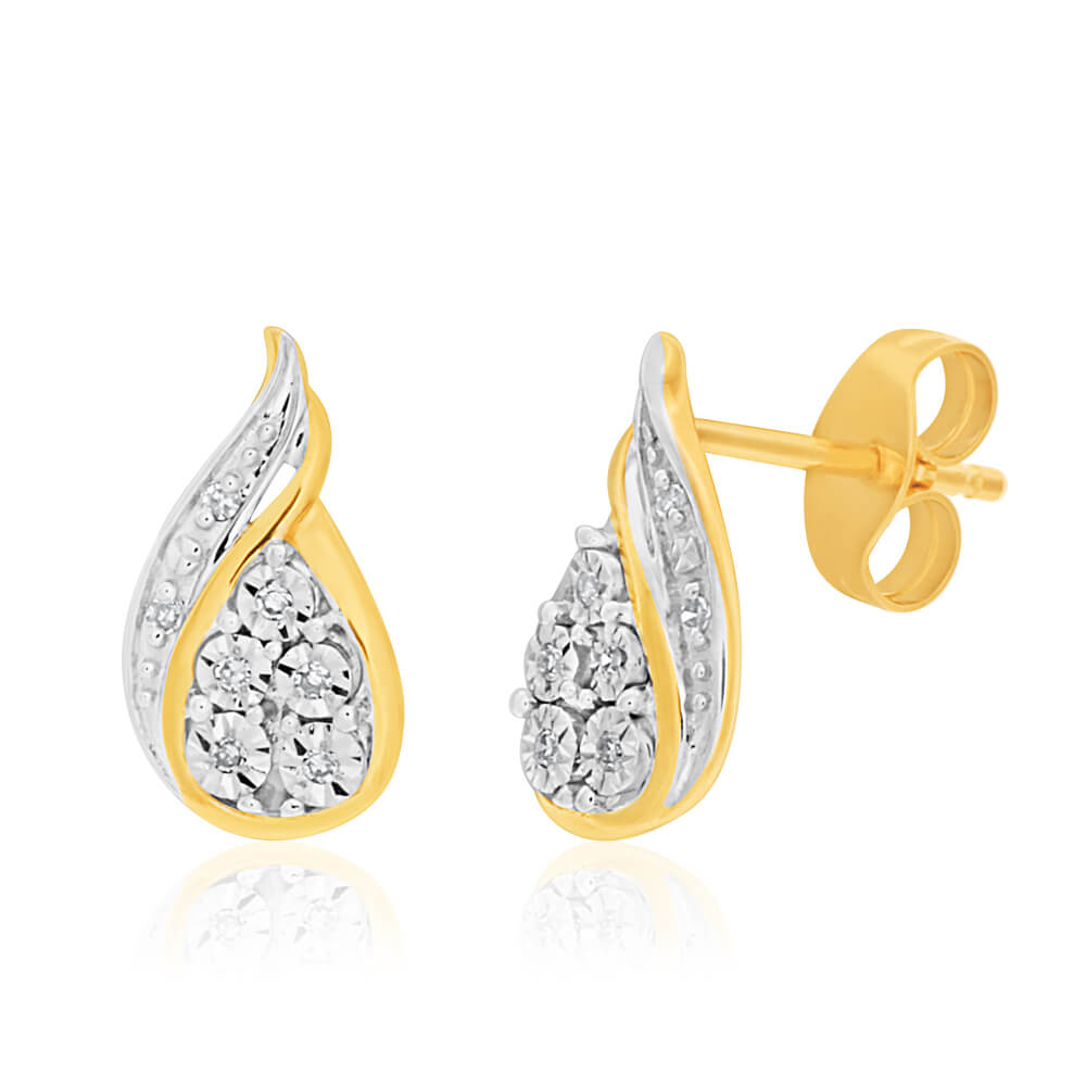 Exquisite 9 Carat Charming White Gold Diamond Stud Earrings for a Sparkling Look