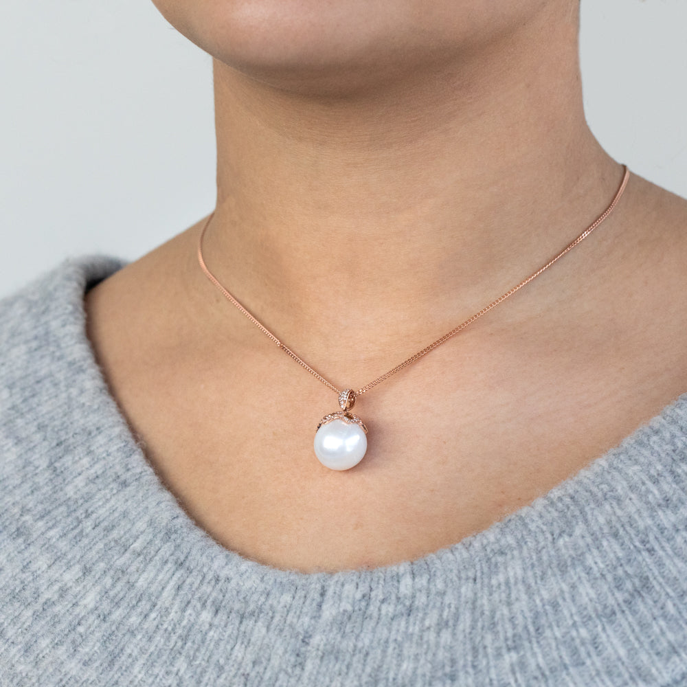 Exquisite 9 Carat Rose Gold South Sea Pearl and Diamond Pendant Jewelry Piece