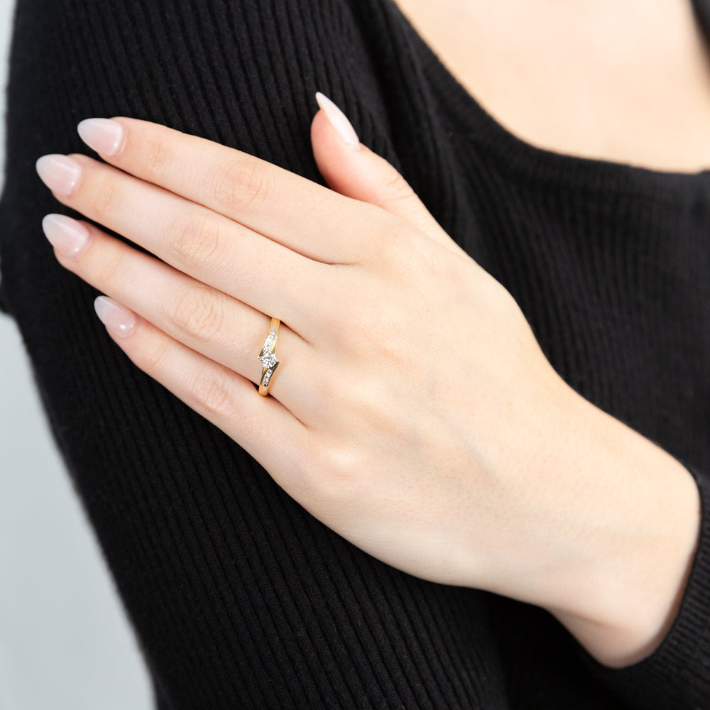 18ct Yellow Gold 'Montana' Diamond Ring with 0.25 Carats of Sparkling Stones