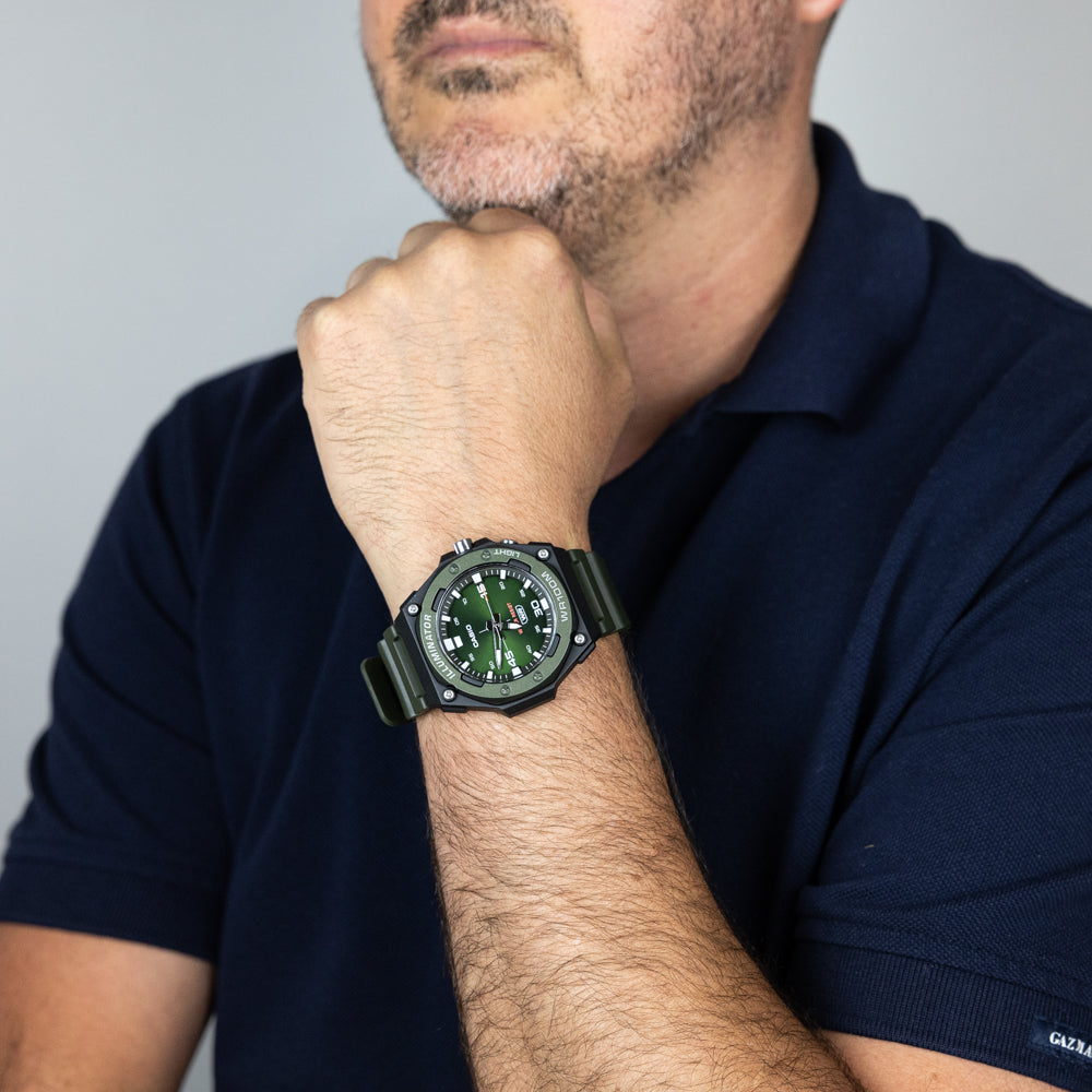 Casio MW620H-3A: Stylish and Resilient Analog Watch with Practical Features