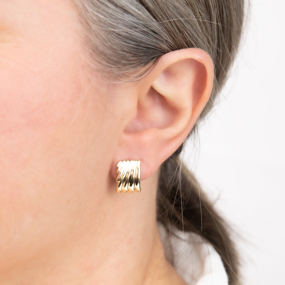 Stunning 9ct Yellow Gold Seashell-Style Fancy Hoop Earrings for Fashion Lovers