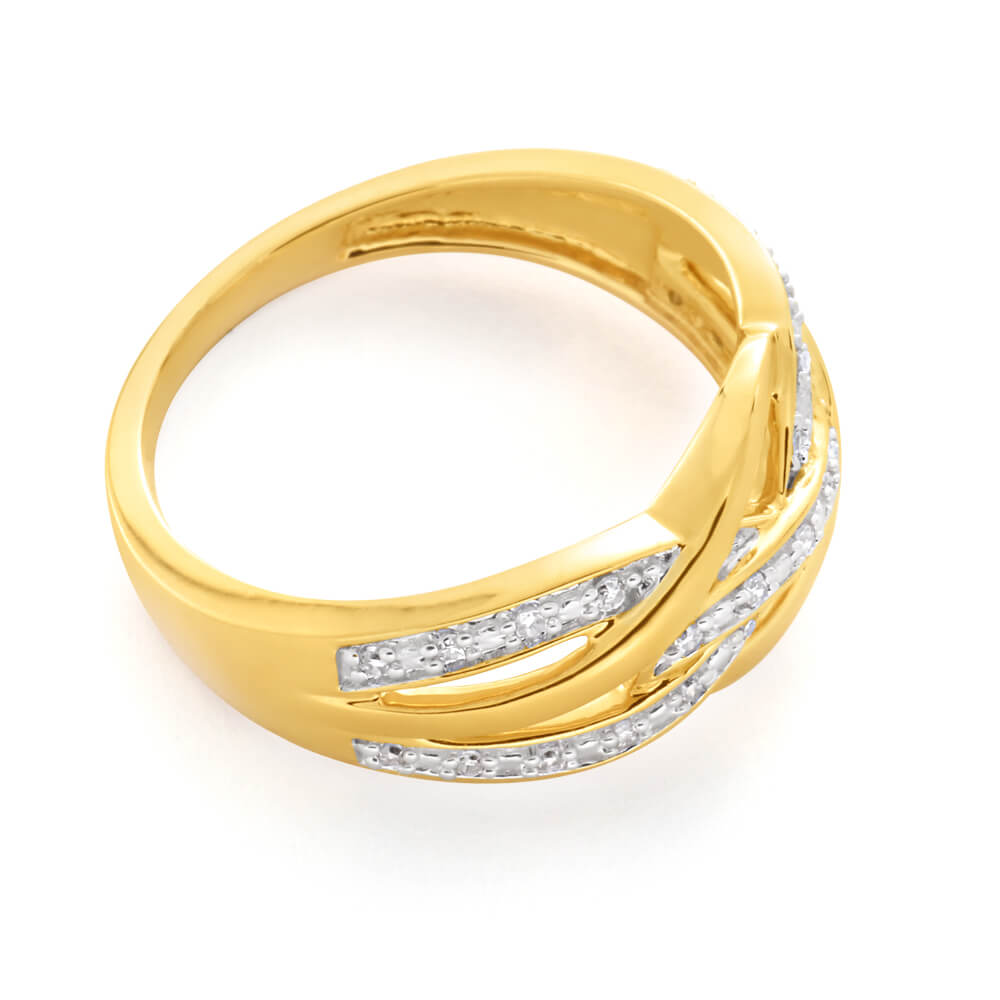 Exquisite 25-Piece Brilliant Cut Diamond Ring Crafted in 9ct Yellow Gold
