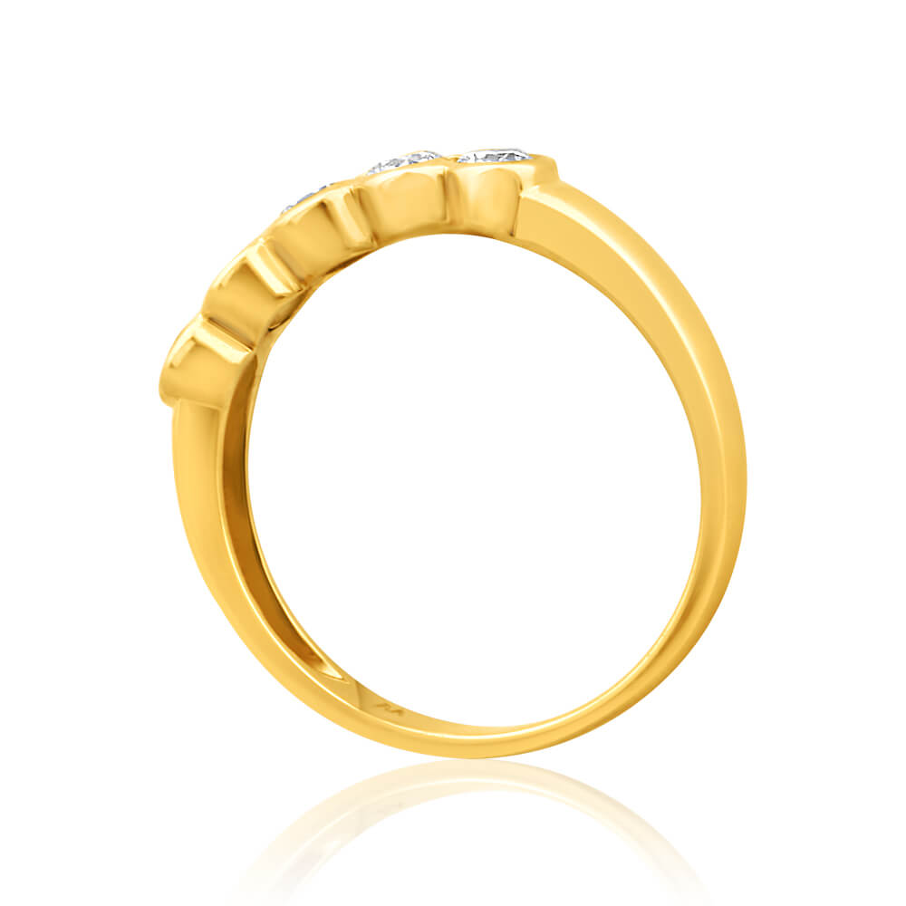Exquisite 18ct Yellow Gold Women's Engagement Ring Adorned with 1/2 Carat of Bezel Set Brilliant Diamonds