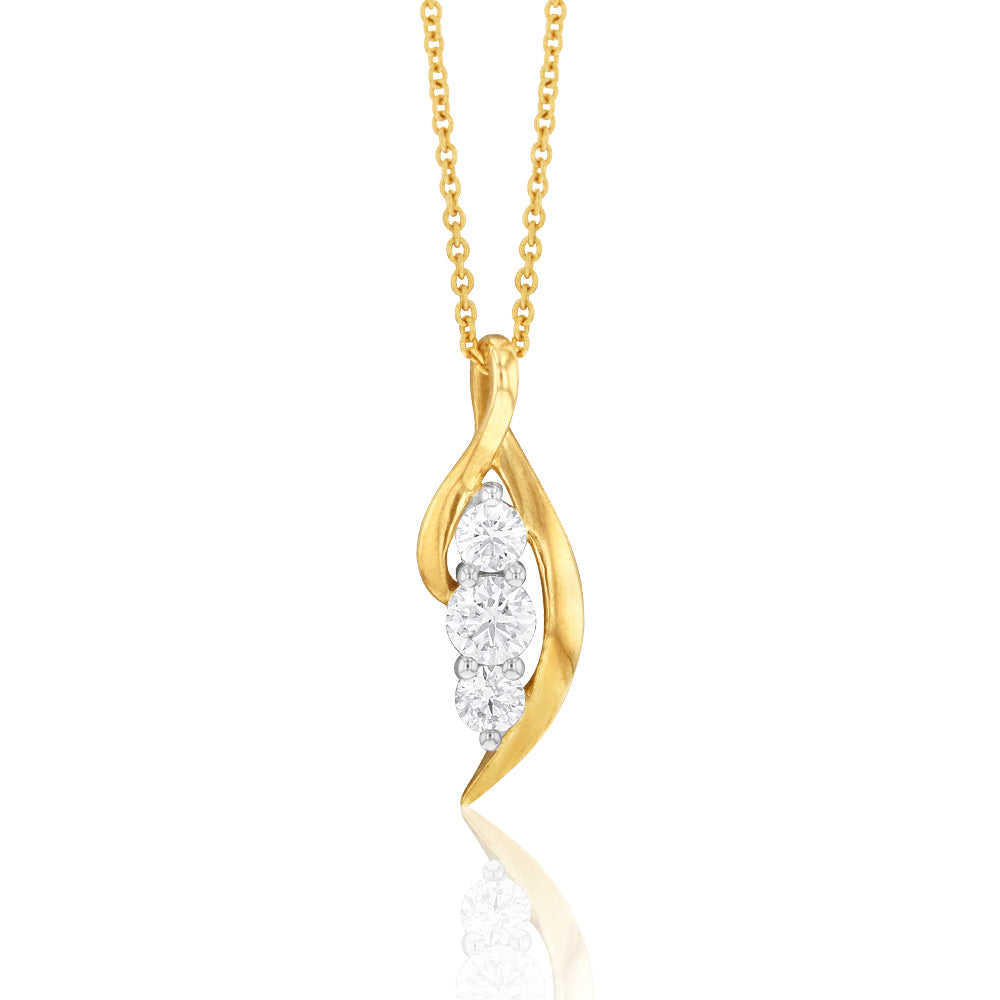 Exquisite 9ct Yellow Gold 1/4 Carat Flawless Cut Diamond Trilogy Pendant with 45cm Chain, a Stunning Jewelry Piece