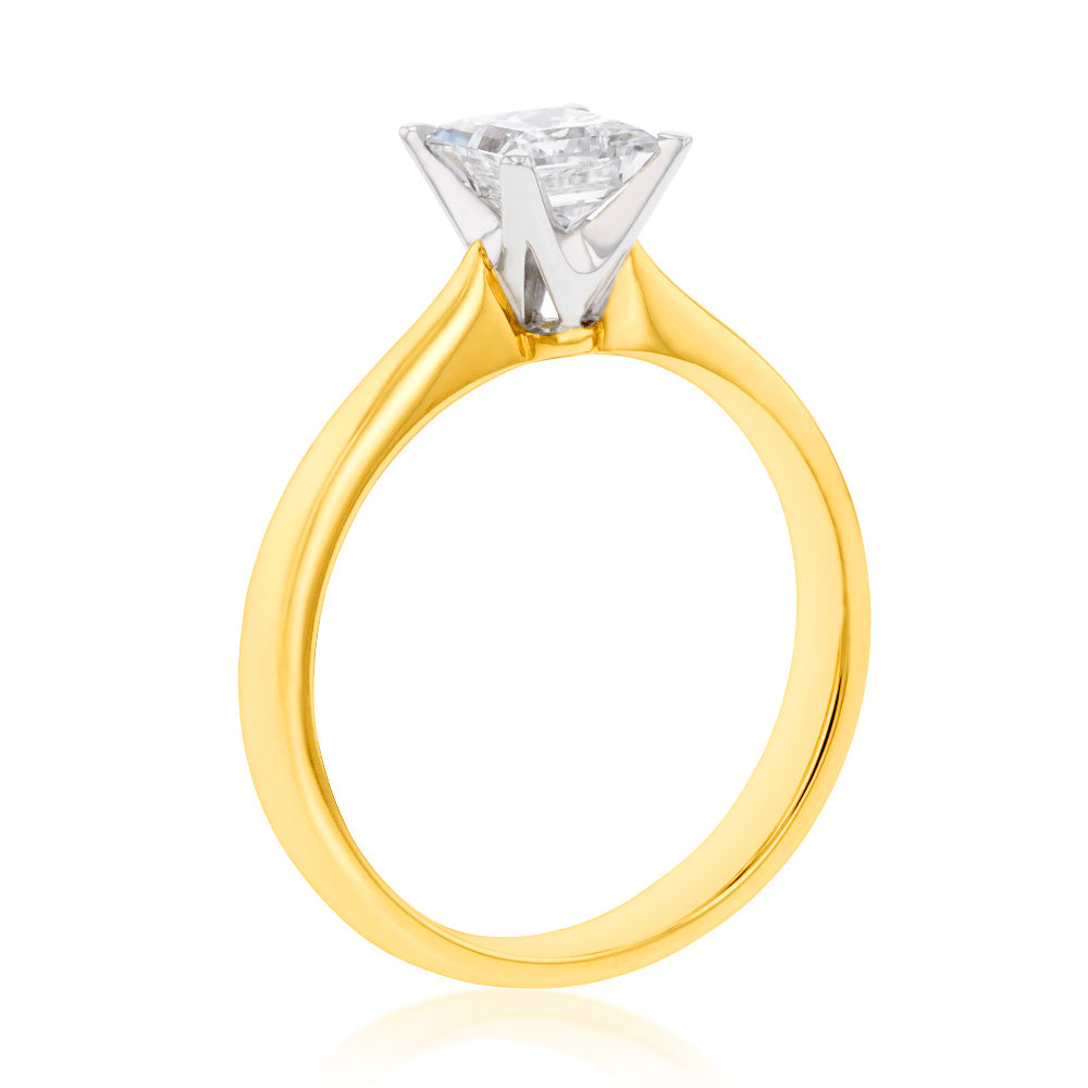 Exquisite 18ct Yellow Gold Solitaire Ring with 1-Carat Certified Princess-Cut Diamond