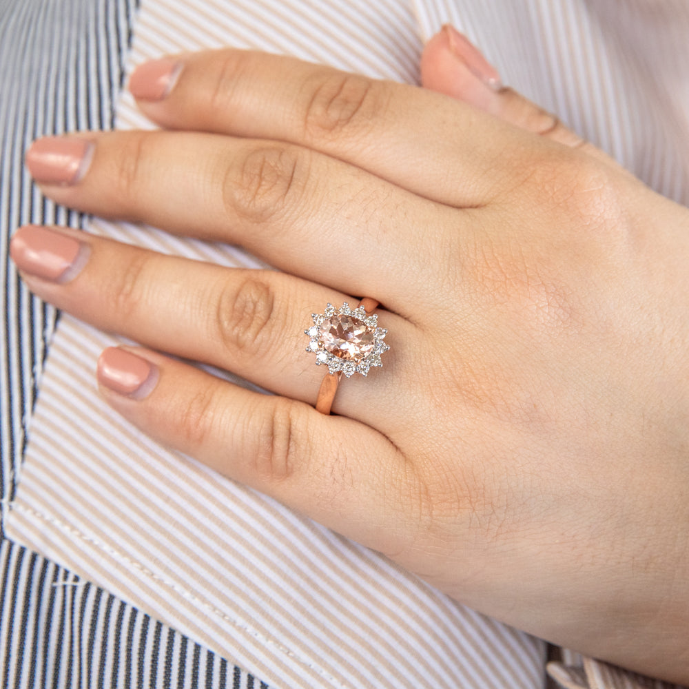 Exquisite 9ct Rose Gold Ring with 1.50ct Morganite and 0.50ct Diamond Halo