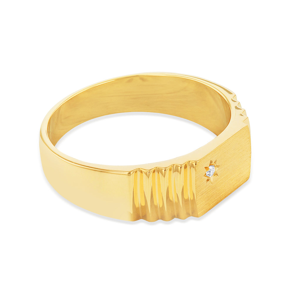 Gents' 9-carat Yellow Gold Signet Ring with a Shimmering Zirconia for a Luxurious Look
