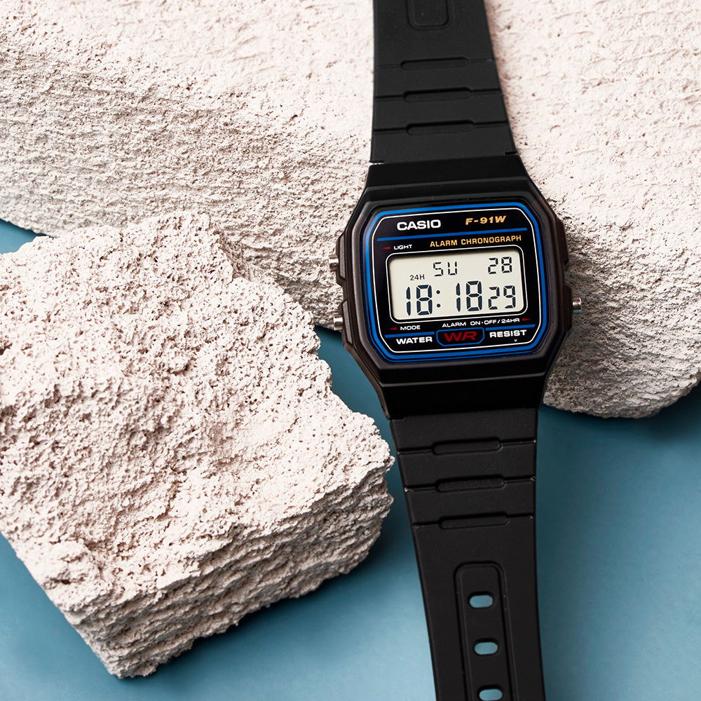 Casio F91W-1 Digital Watch: Sleek Black, Durable & Lightweight
