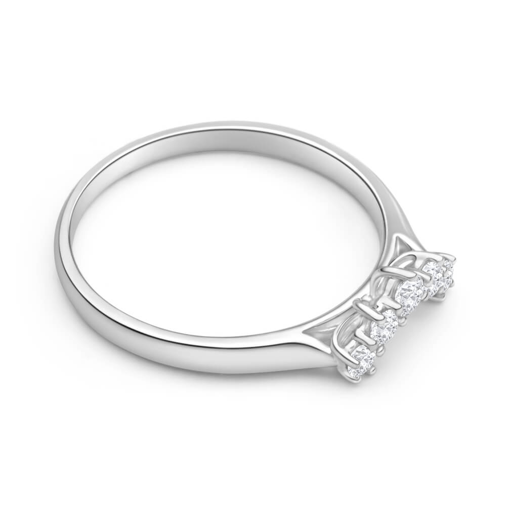 Exquisite 18ct White Gold Women's Diamond Ring Adorned with 0.25 Carats of Brilliant Cut Claw - Set Diamonds