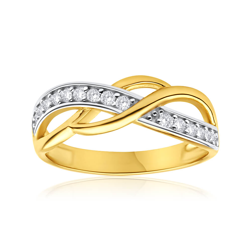 Exquisite 9ct Yellow Gold Ring Adorned with Sparkling Cubic Zirconias
