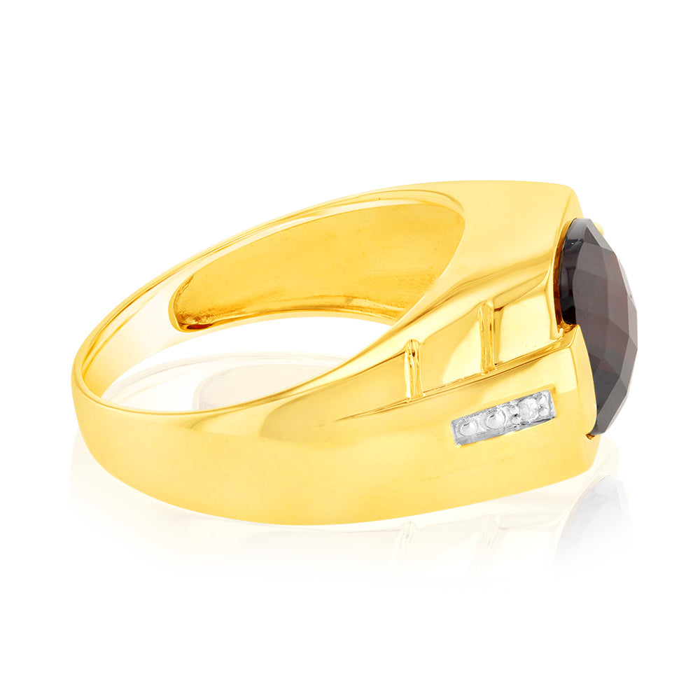 Stylish 9ct Yellow Gold Men's Ring Adorned with One Garnet and a Small Diamond
