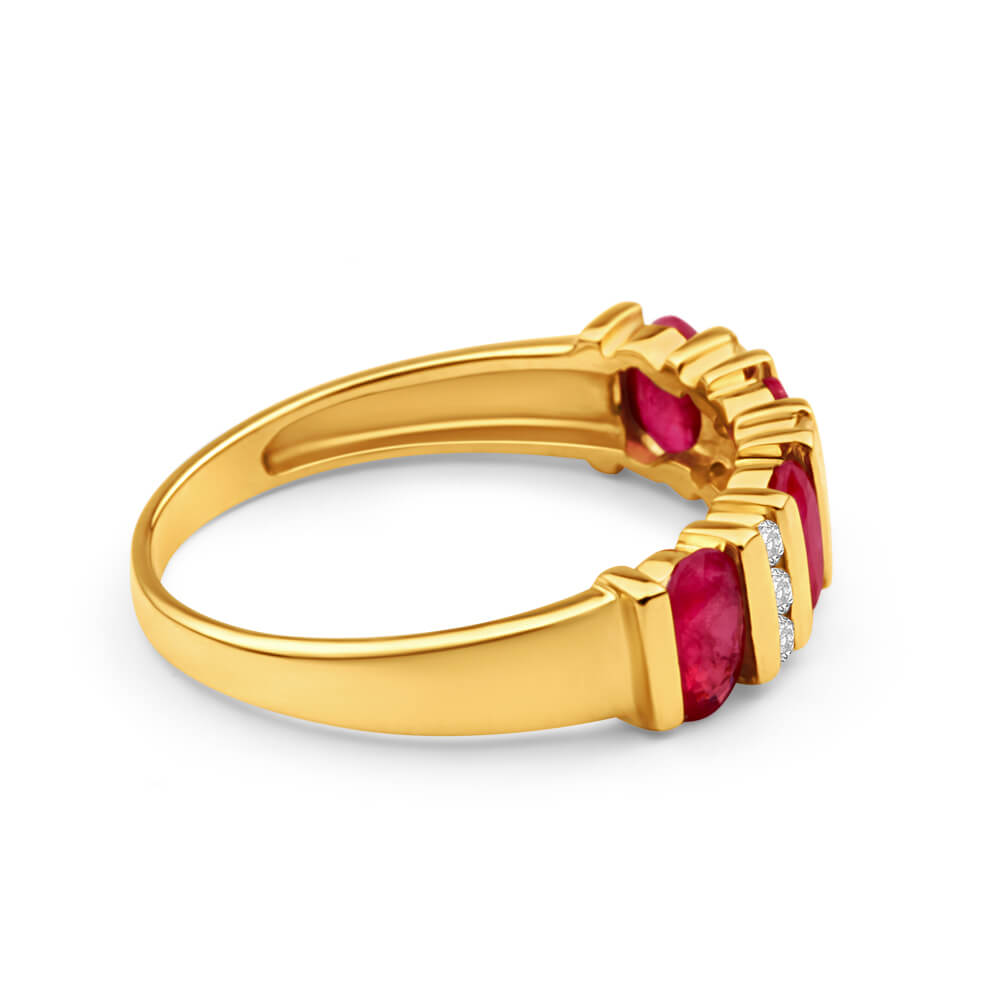 Stunning 9ct Yellow Gold Diamond and Ruby Engagement Ring