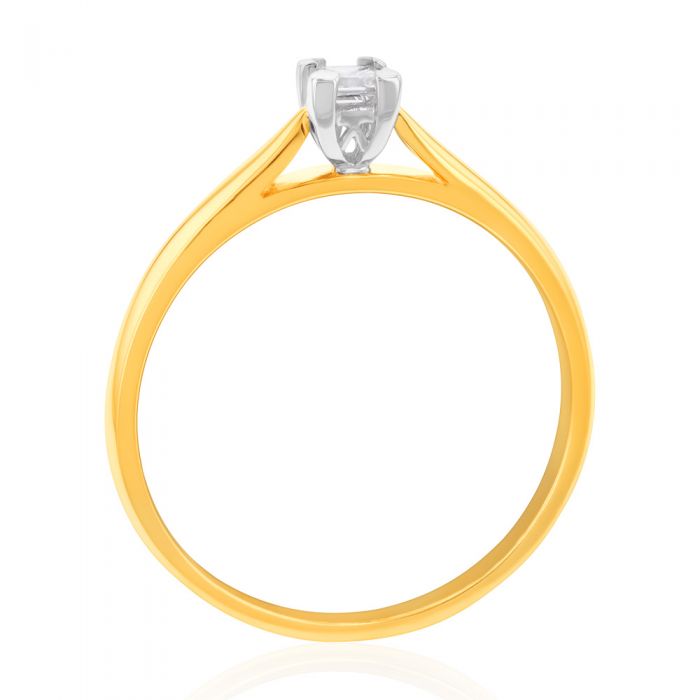 Exquisite 18ct Yellow Gold Solitaire Ring Featuring a 0.2-Carat Princess Cut Diamond