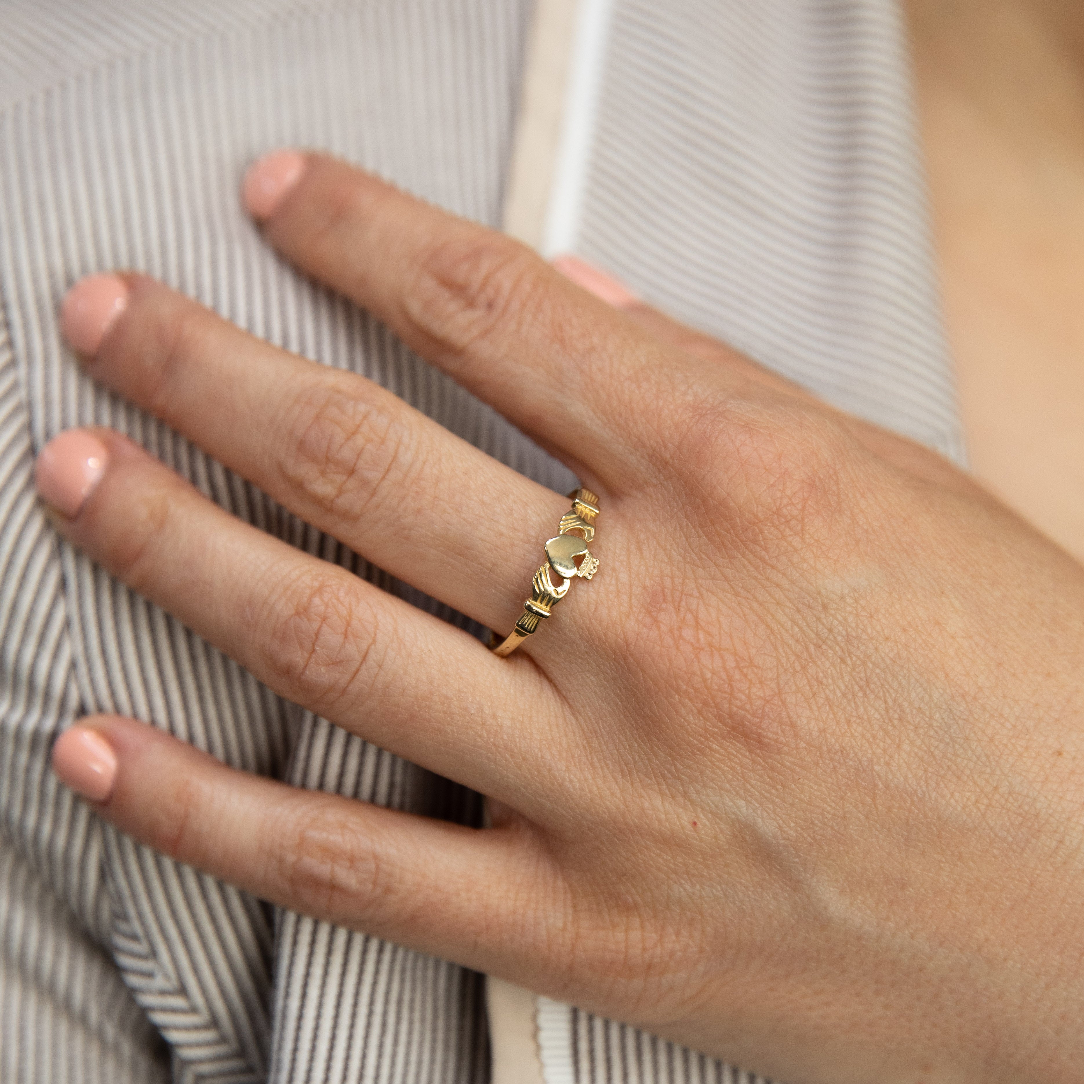 Gorgeous 9ct Yellow Gold Claddagh Symbol Ring for Special Moments