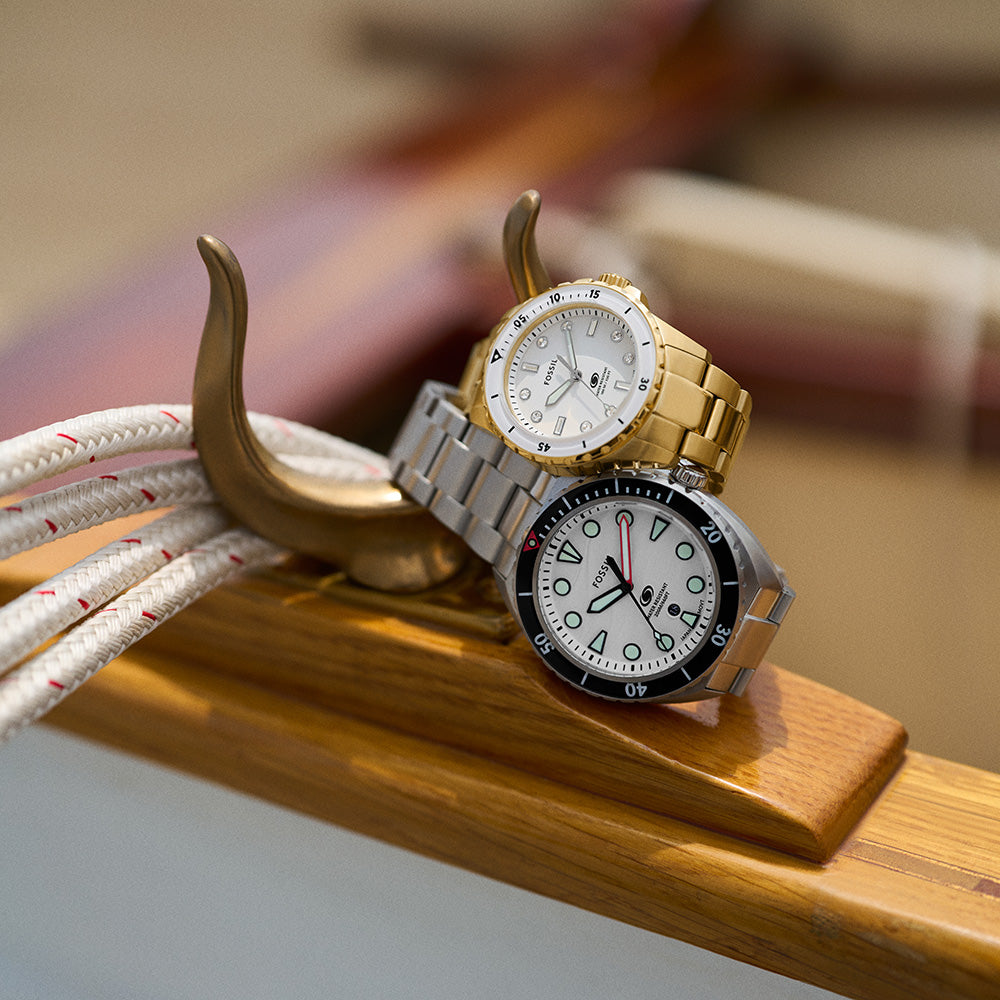 Fossil ES5350: Sophisticated Blue Watch with Gold - Tone Design