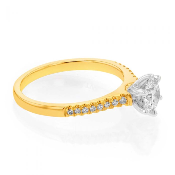 Exquisite 18ct Yellow Gold Three - Quarters Carat Diamond Solitaire Engagement Ring Featuring a 0.70 Carat Central Diamond and 16 Flanking Shoulder Diamonds