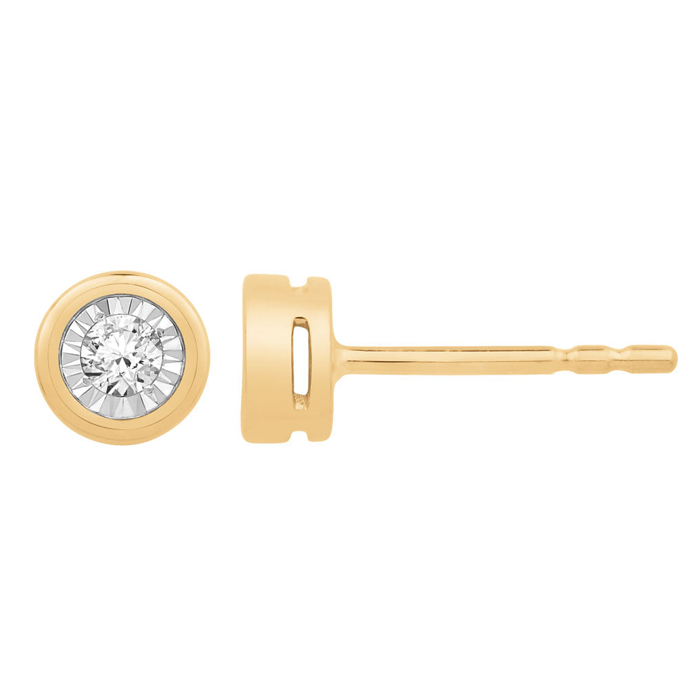 Exquisite 9 Carat Yellow Gold Stud Earrings Adorned with 10 Points of Shining Diamonds