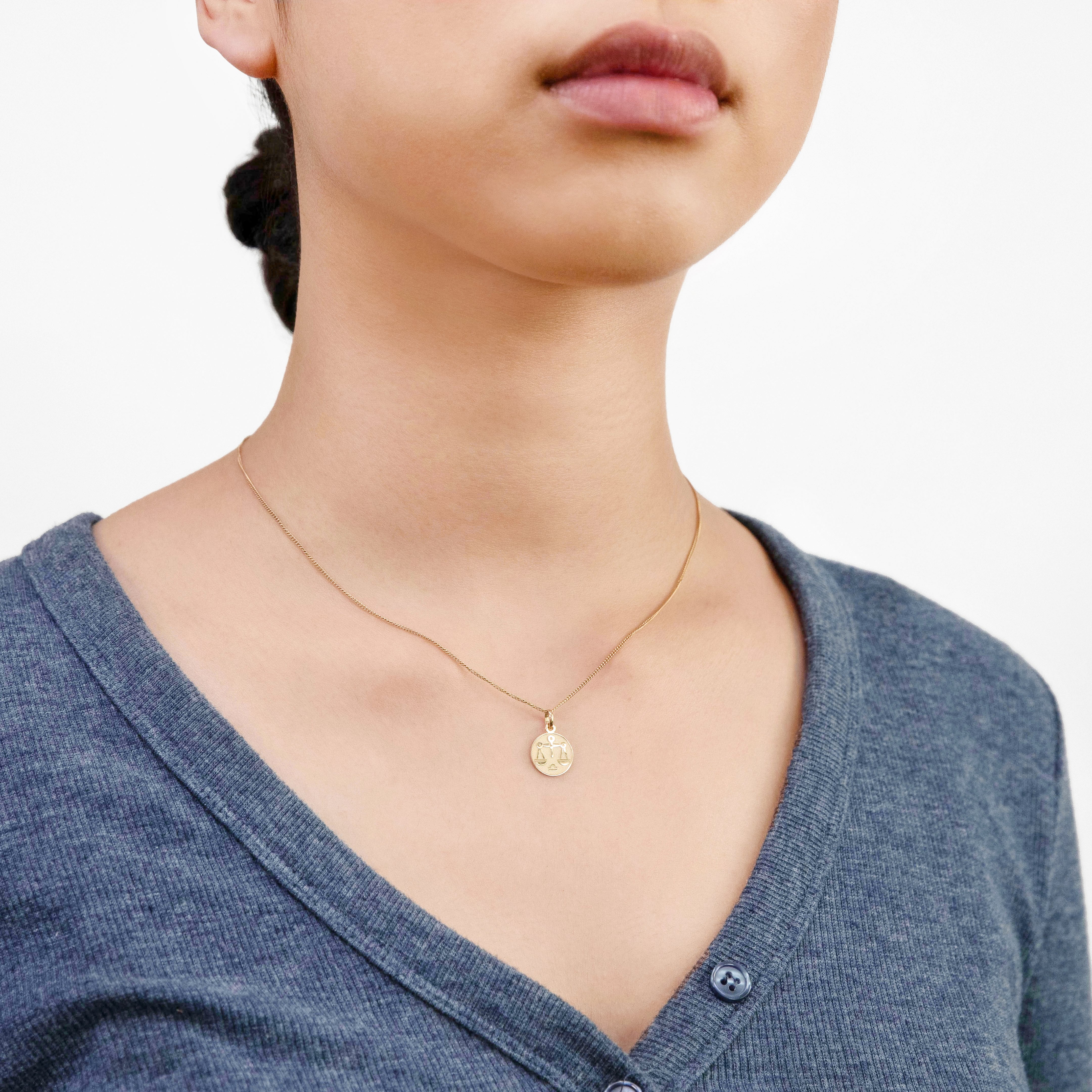 Stunning 9ct Yellow Gold Astrological Zodiac Libra Charm Pendant