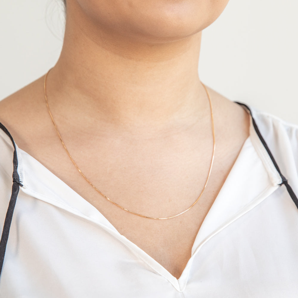 9ct Yellow Solid Gold 15 Gauge Box Chain Necklace with a Length of 51cm for Fashionable Layering