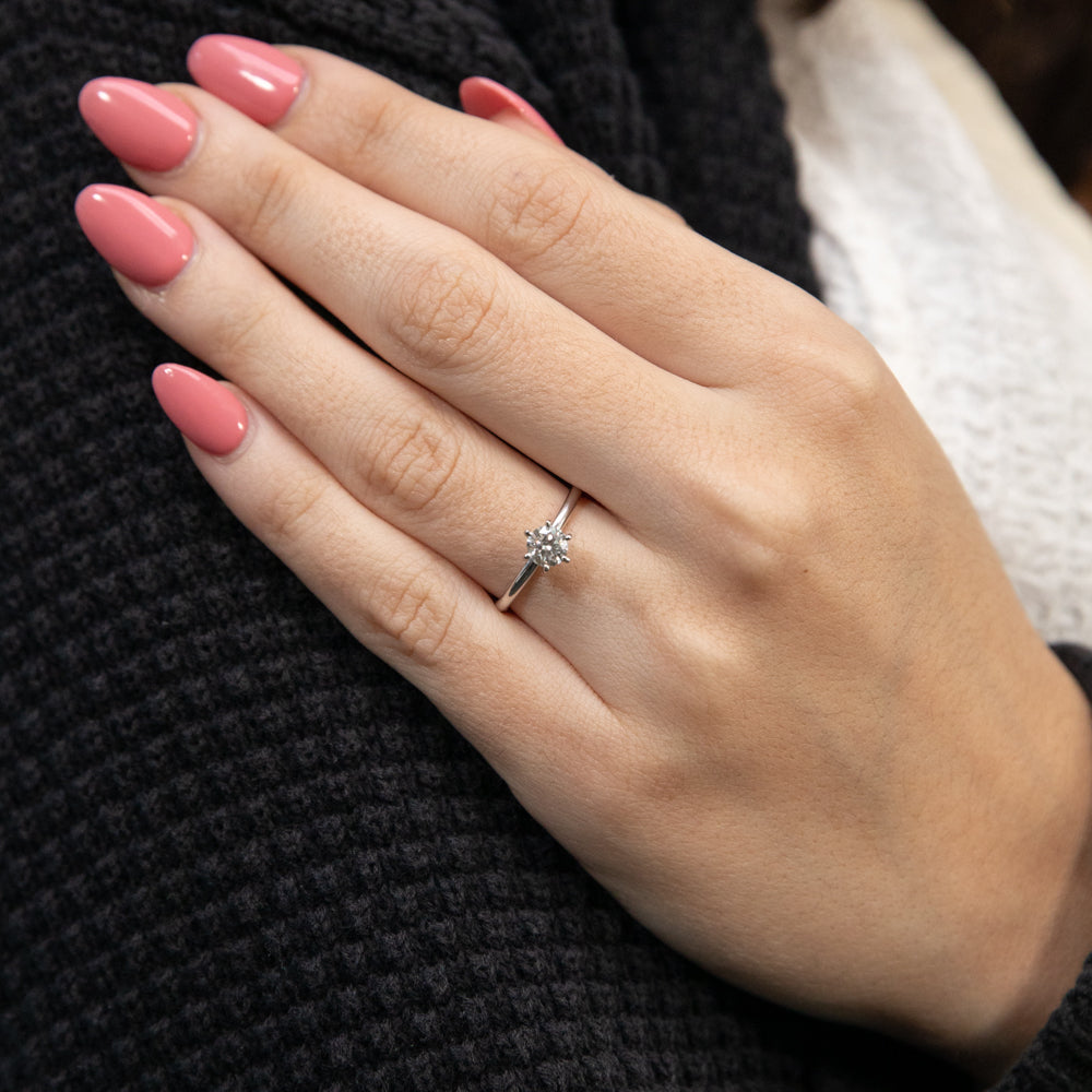 18ct White Gold Single Stone Ring Featuring a 0.50 Carat GI SI Certified Diamond