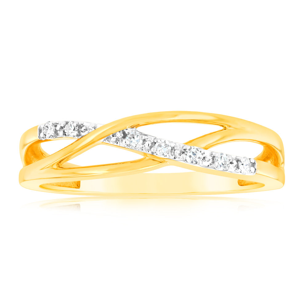 Stunning 9ct Yellow Gold Lab-Grown Luminesce Ring Adorned with 7 Diamonds