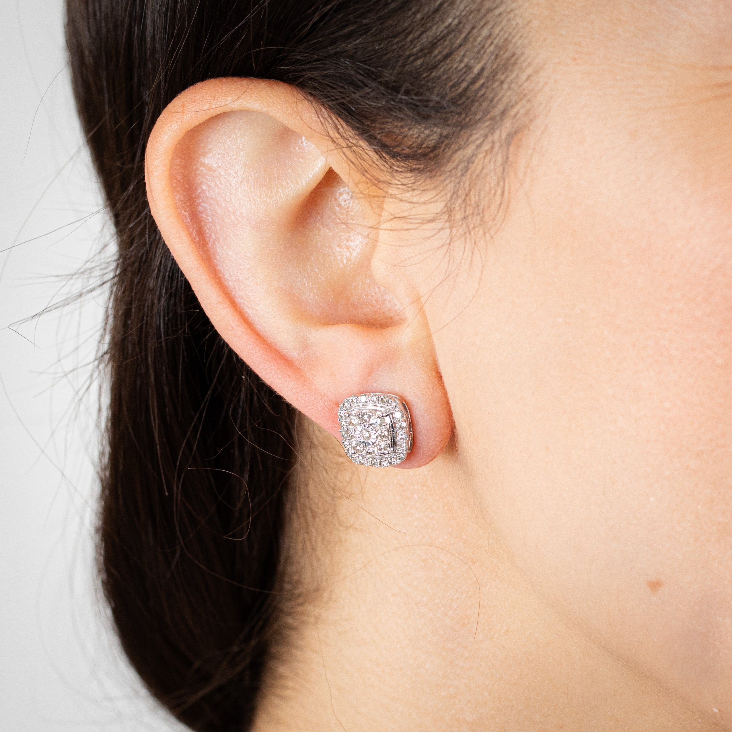 Gorgeous 0.95 Carat Diamond Cushion Cluster Style Stud Earrings for Women