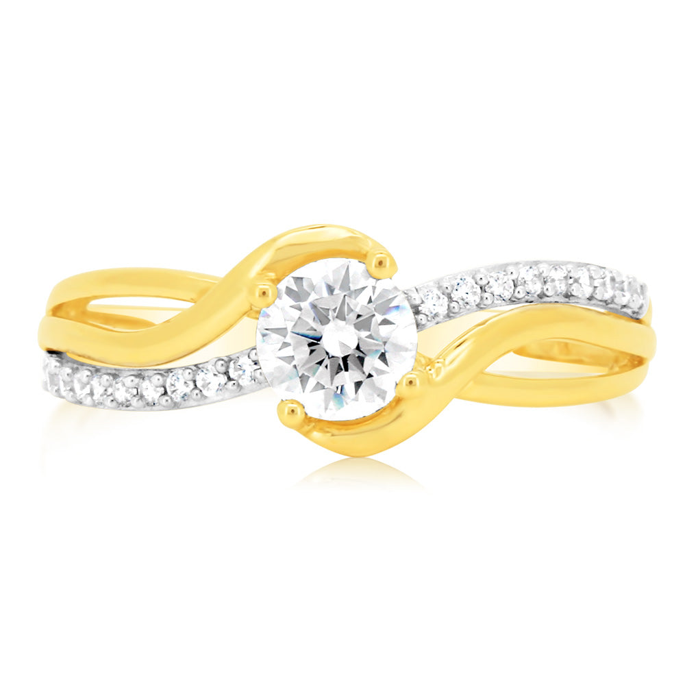 Stunning 9ct Yellow Gold Ring with 19 Cubic Zirconias
