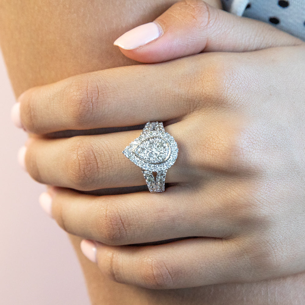 2 Carat Brilliant Cut Diamond Ring in 9ct Yellow Gold