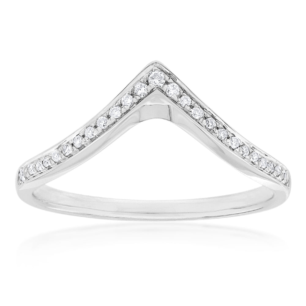 Stunning 9ct White Gold Ring with 27 Brilliant Cut Diamonds