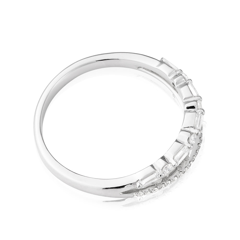 Exquisite 9ct White Gold Women's Ring Adorned with 1/4 Carat of Sparkling Brilliant and Baguette Cut Diamonds